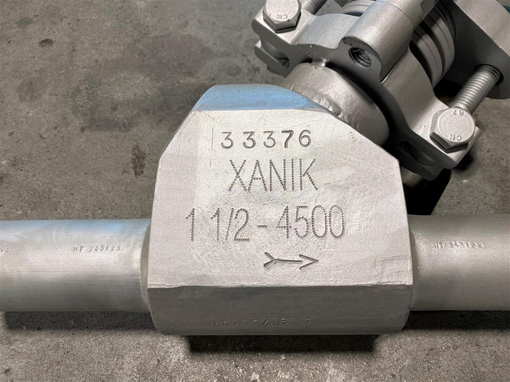 Xanik 1-1/2" A105 Y Pattern Globe Valve